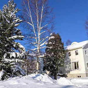 Banff - 6 Bedroom 6 Bathroom Japan